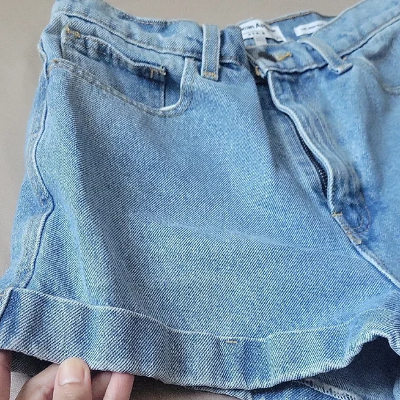 American Apparel Light Blue Jean Shorts - Picture 10 of 10